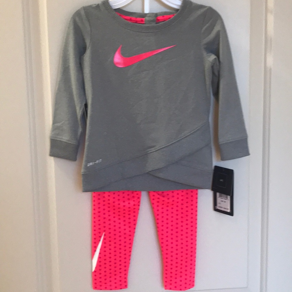 Nike size 18M 2 piece outfit NWT